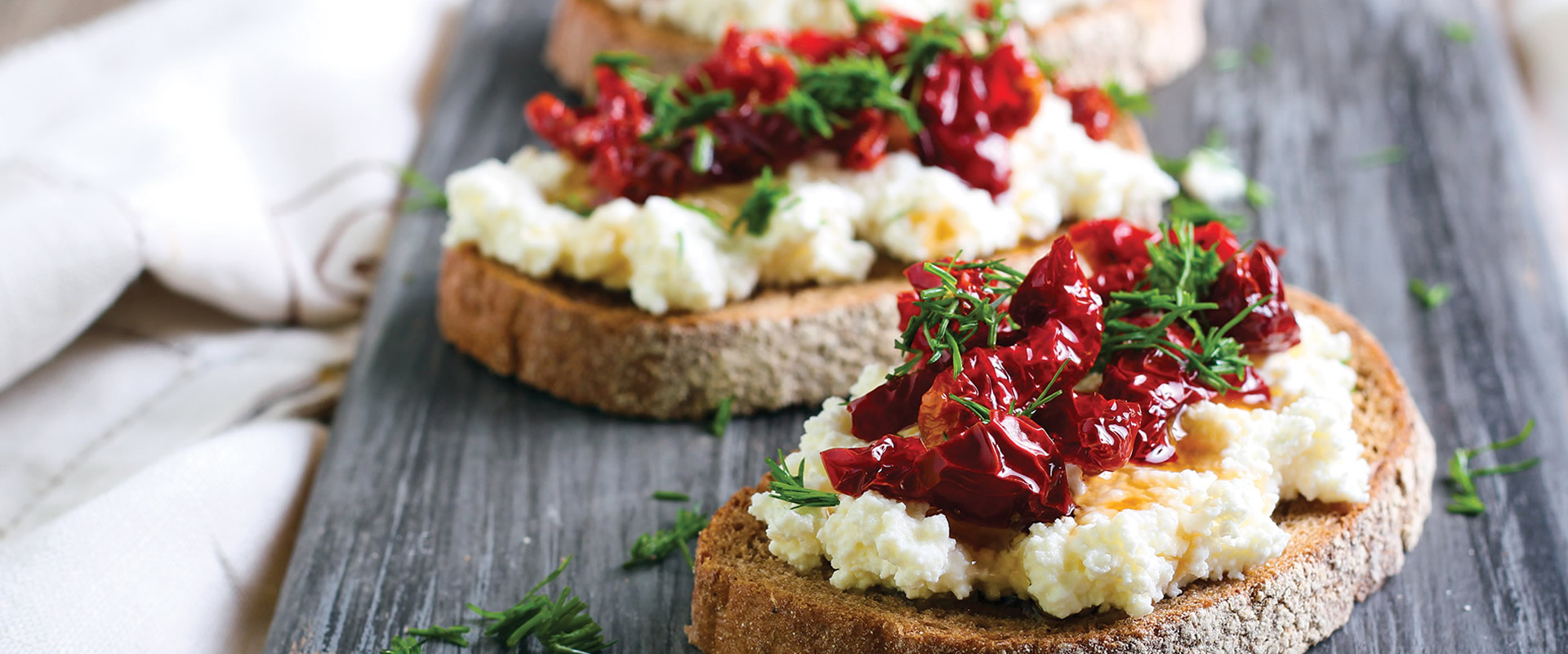 Bruschette mit Ricotta und getrockneten Tomaten