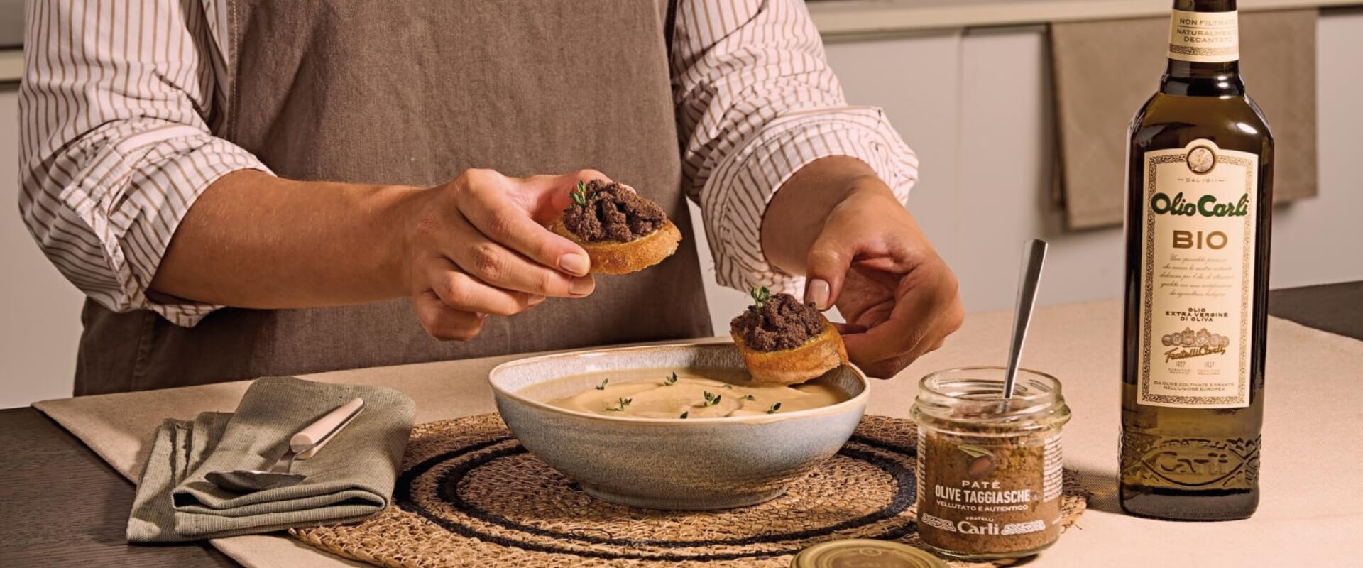 Hülsenfruchtcreme mit Creme aus Taggiasca Oliven und Nativem Olivenöl Extra
