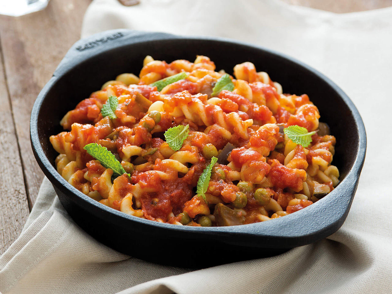 Fusilli mit Gemüse-Tomatensauce