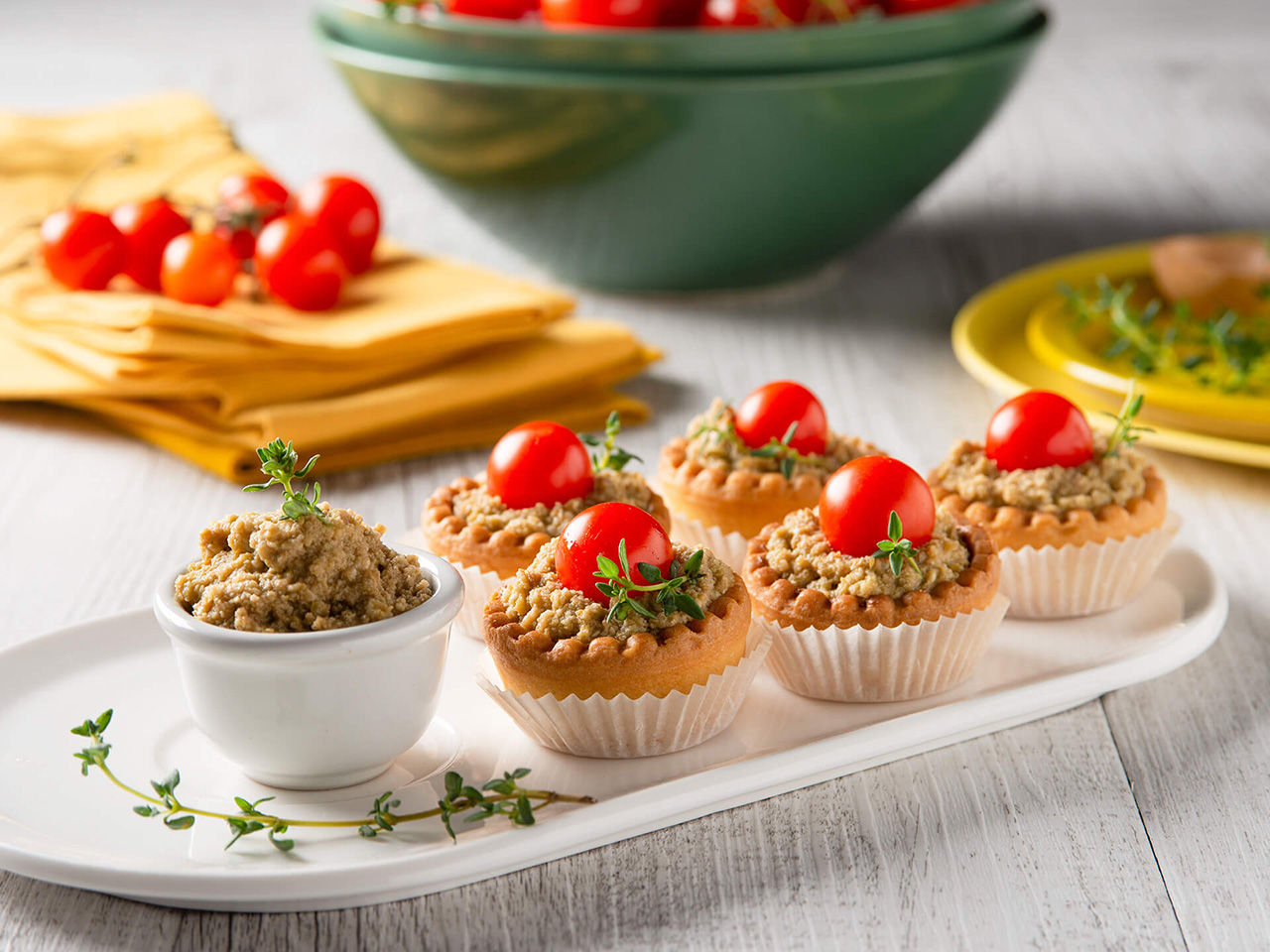 Muffins mit Creme aus Grünen Oliven