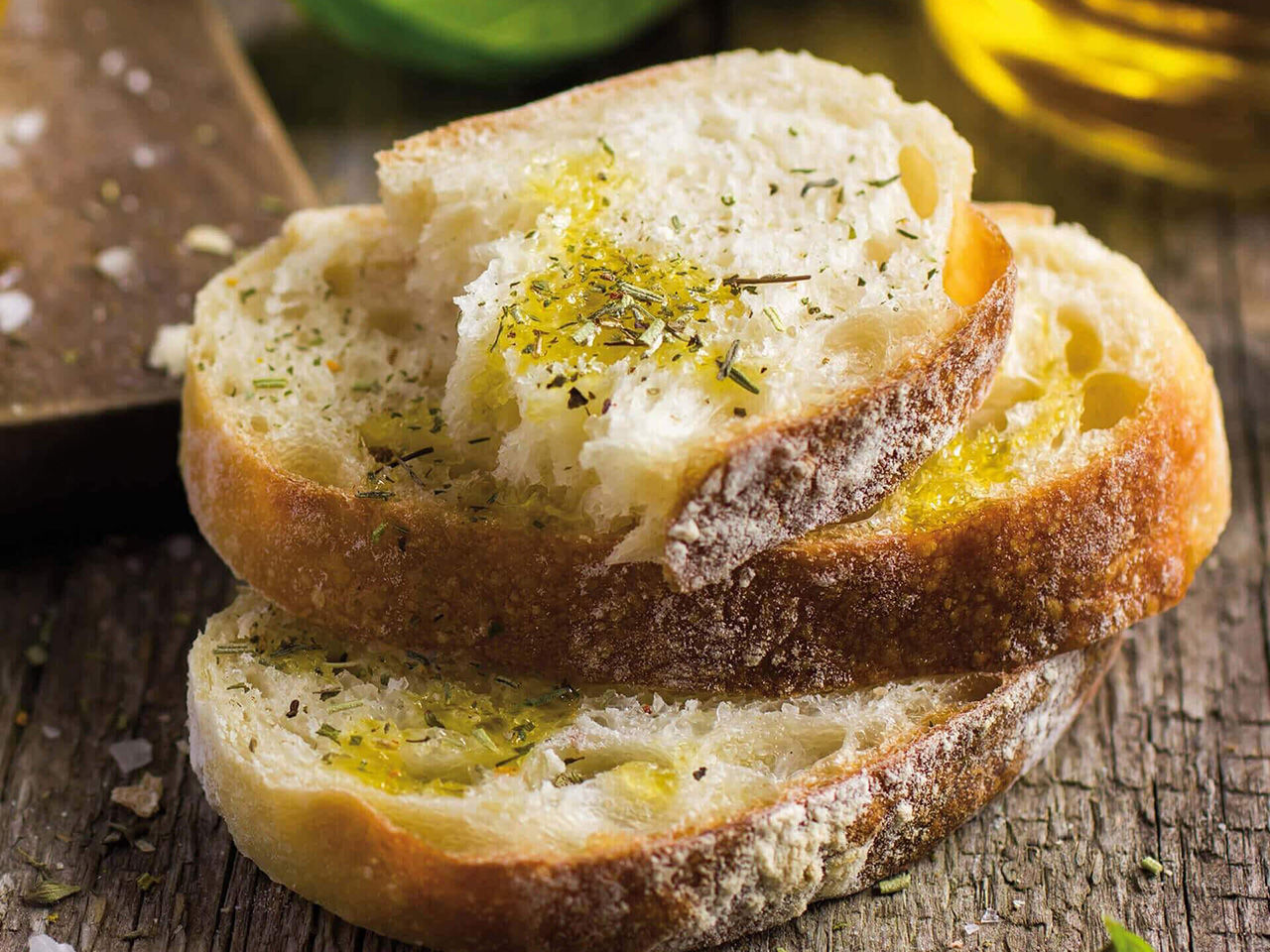 Brot und Olivenöl