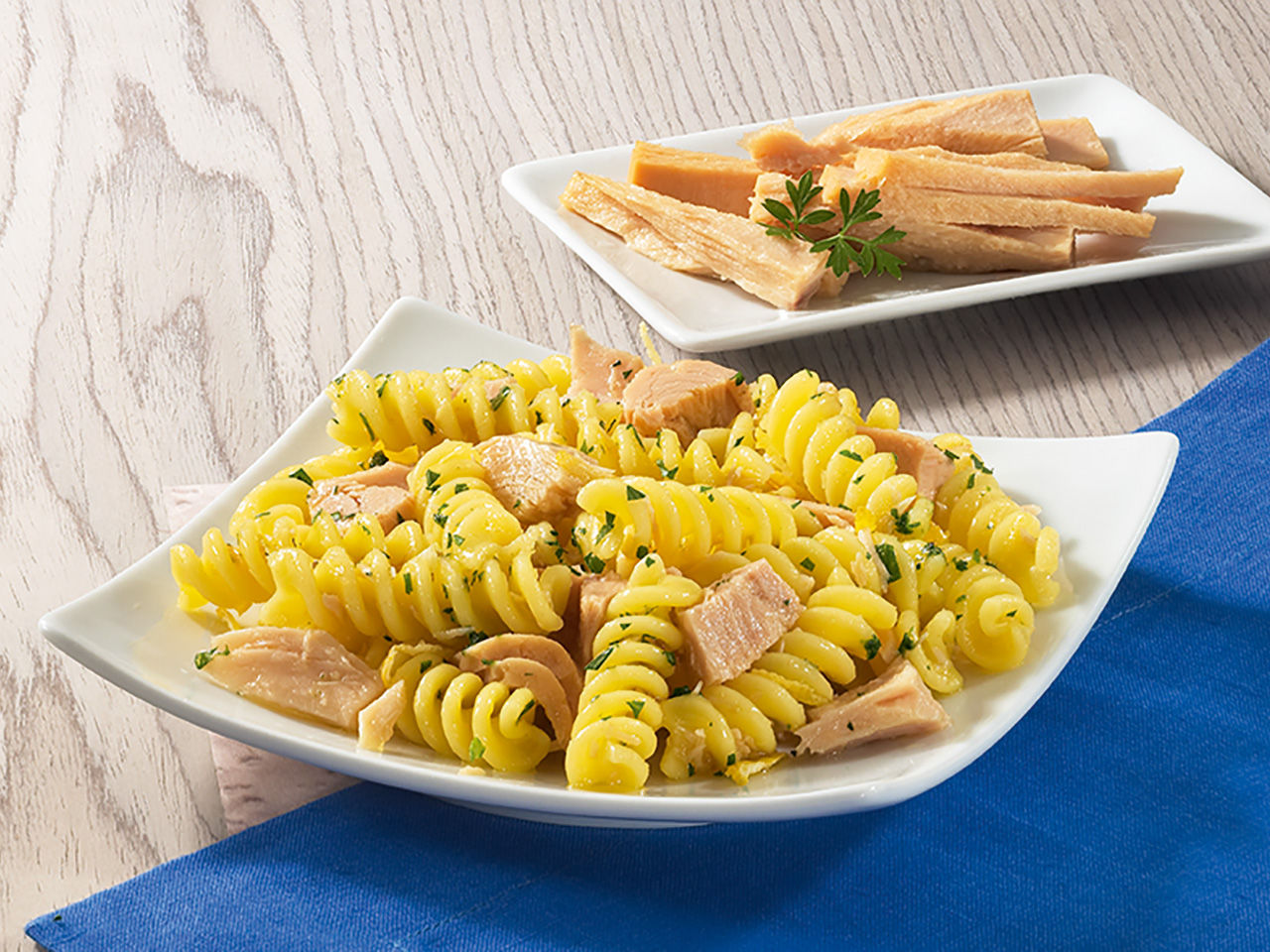 Fusilli Nudeln mit Thunfisch