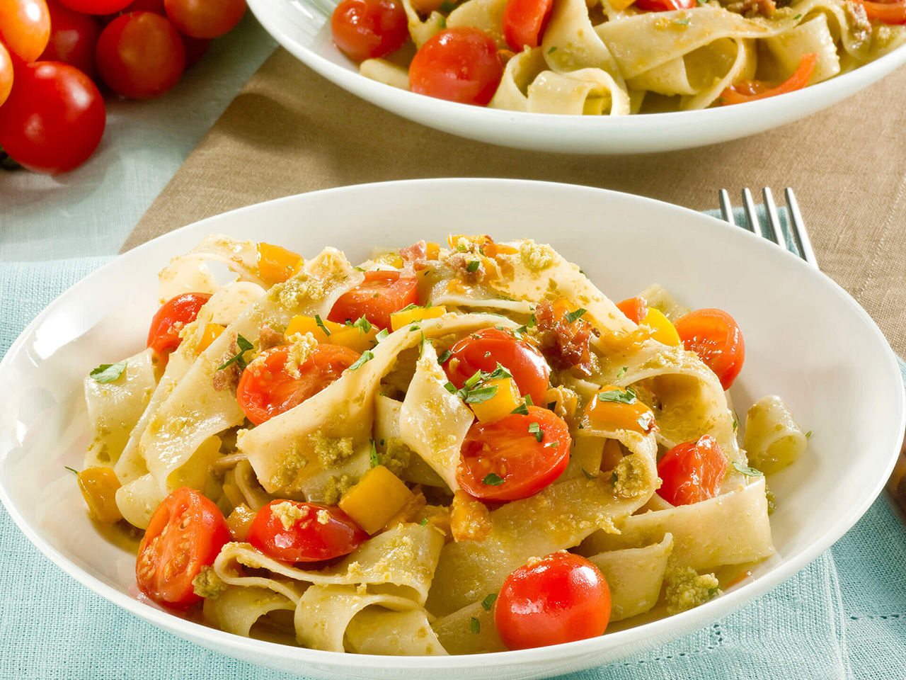 Tagliatelle avec les tomates