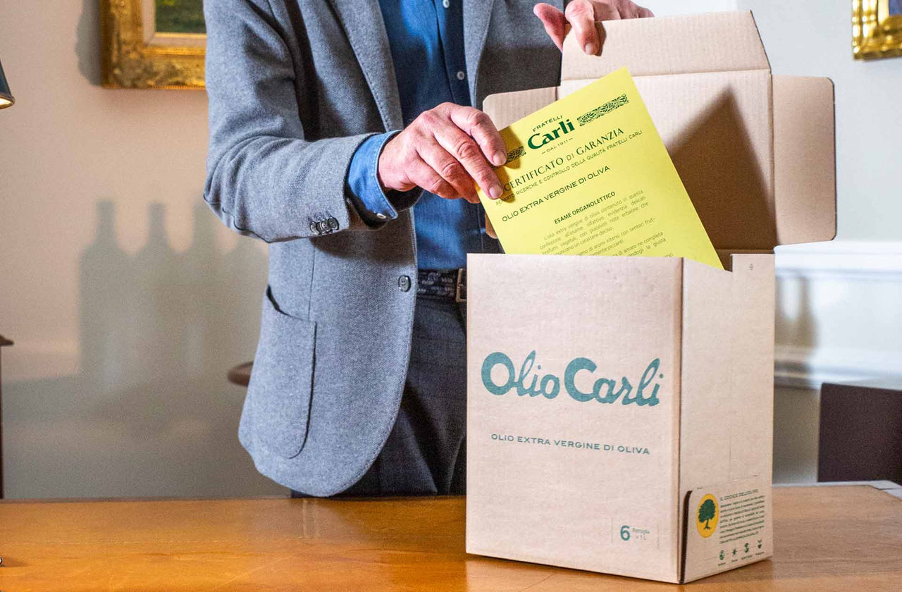 Le certificat de garantie qui accompagne chaque coffret d’Huile Carli